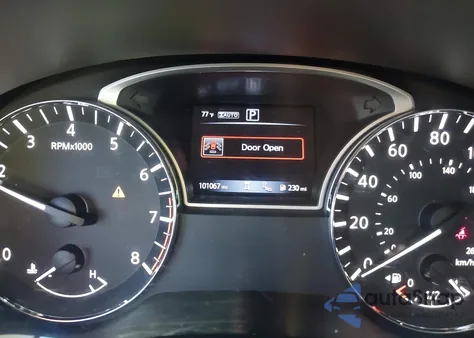 2018 Nissan Pathfinder Platinum из США, поврежденный, VIN 5N1DR2MM1JC670197